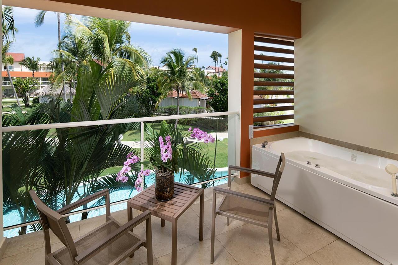 Breathless Punta Cana Resort & Spa (Adults Only) Kültér fotó Balcony with Jacuzzi