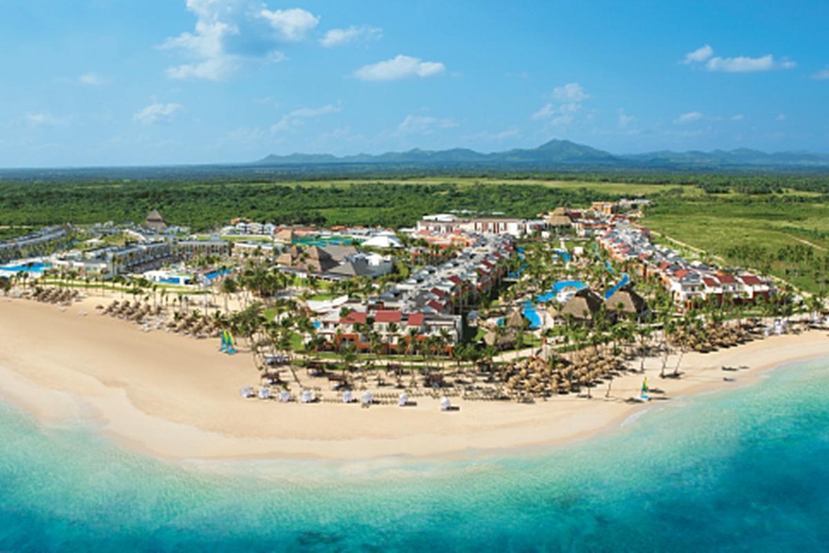 Breathless Punta Cana Resort & Spa (Adults Only) Kültér fotó Aerial view of the resort